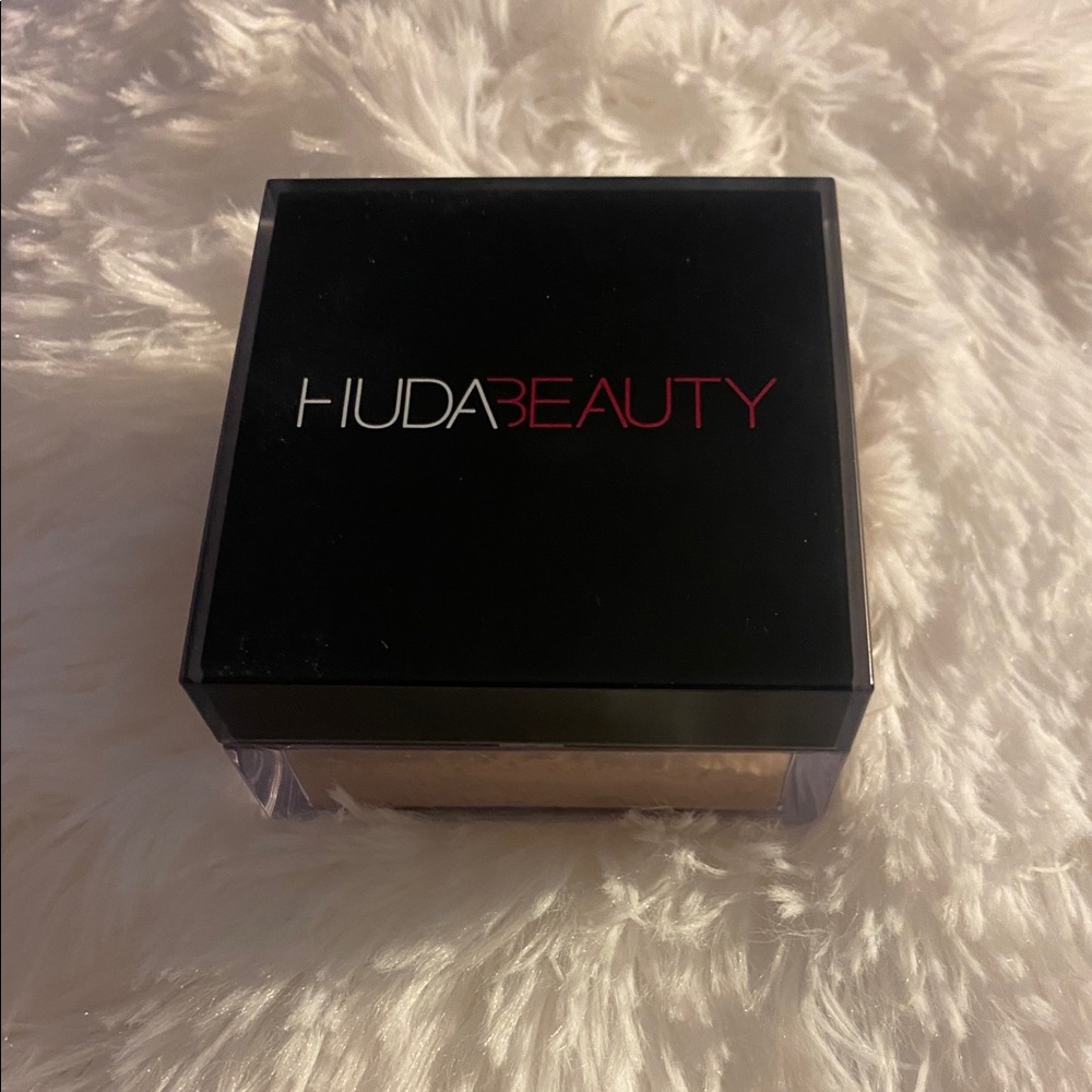 huda beauty powder